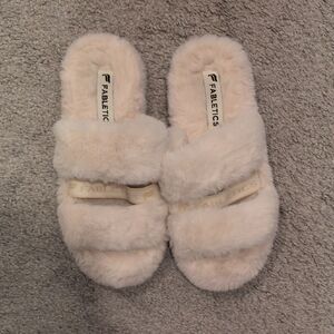 Fabletics Women's Plush Cream Slippers